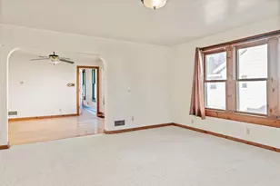 1818 Thomas St, Marinette, WI 54143 - Photo 5