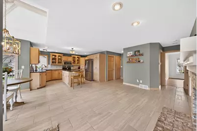 422 E Olde Paltzer Court, Appleton, WI 54913 - Photo 9