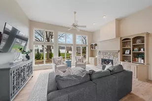 422 E Olde Paltzer Ct, Appleton, WI 54913 - Photo 3