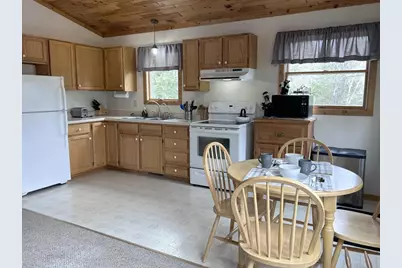 W16468 S Hilbert Drive, Armstrong Creek, WI 54103 - Photo 5