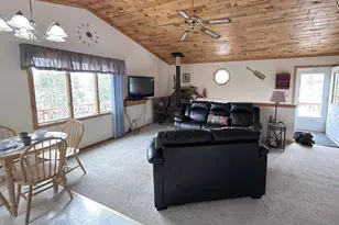 W16468 S Hilbert Dr, Armstrong Creek, WI 54103 - Photo 7