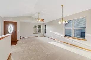 4510 Rigney Ln, Madison, WI 53704 - Photo 3