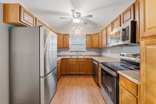 4510 Rigney Ln, Madison, WI 53704 - Photo 9