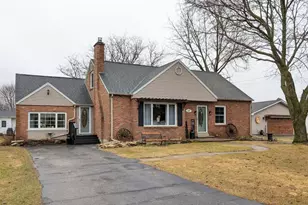 135 S Florence St, Daggett, MI 49821 - Photo 1