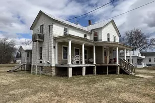 555 Pecor St, Oconto, WI 54153 - Photo 9