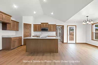 1723 Betty Jean Lane, Green Bay, WI 54313 - Photo 9