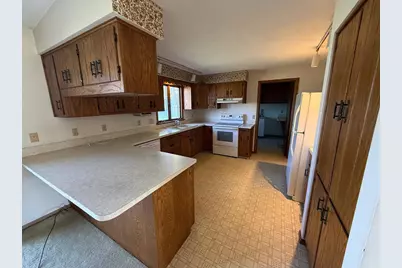 1315 Wedgewood Lane, Neenah, WI 54956 - Photo 7