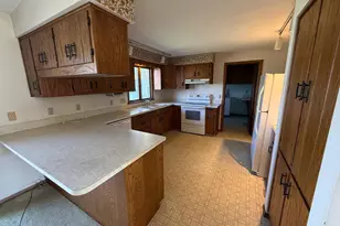 1315 Wedgewood Ln, Neenah, WI 54956 - Photo 7