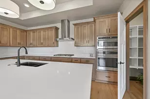 1629 N Honeysuckle Circle, De Pere, WI 54115 - Photo 15