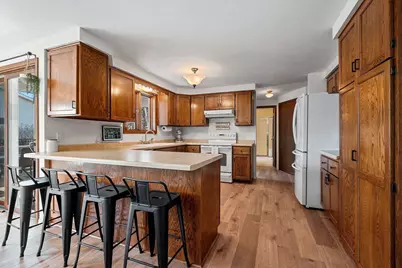 2130 King James Drive, Green Bay, WI 54304 - Photo 9