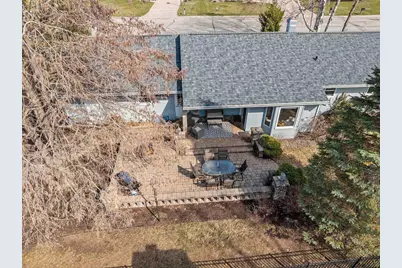 2130 King James Drive, Green Bay, WI 54304 - Photo 35