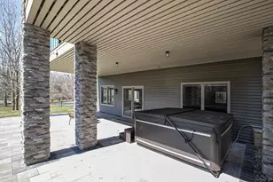 2592 Remington Ct, Green Bay, WI 54302 - Photo 15