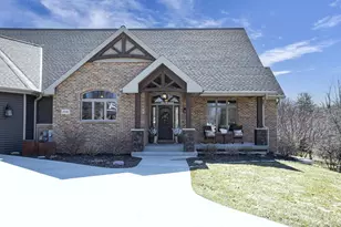 2592 Remington Ct, Green Bay, WI 54302 - Photo 3