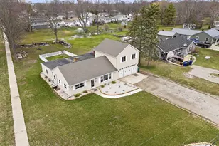 2068 Lost Dauphin Rd, De Pere, WI 54115 - Photo 35