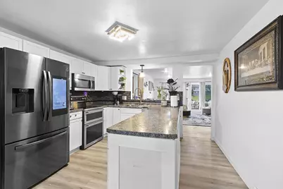 2068 Lost Dauphin Road, De Pere, WI 54115 - Photo 7