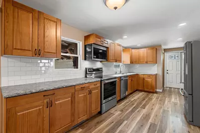 2466 Pecan Street, Green Bay, WI 54311 - Photo 7