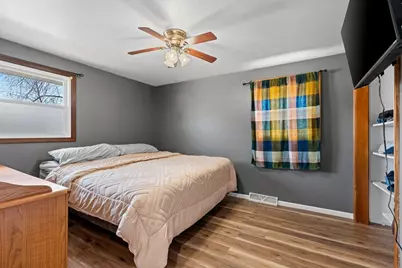 2466 Pecan Street, Green Bay, WI 54311 - Photo 17