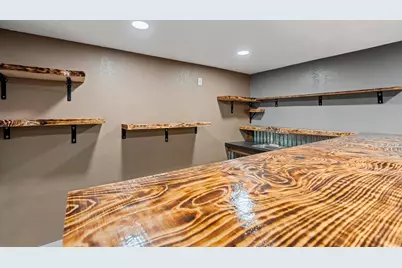 2466 Pecan Street, Green Bay, WI 54311 - Photo 35