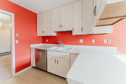 2356 Wisconsin Street, Oshkosh, WI 54901 - Photo 7