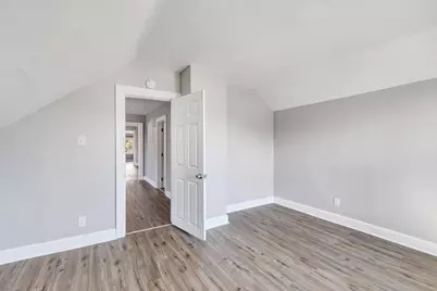 712 S Maple Avenue, Green Bay, WI 54304 - Photo 3