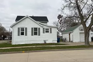 202 W Irving Ave, Oshkosh, WI 54901 - Photo 1