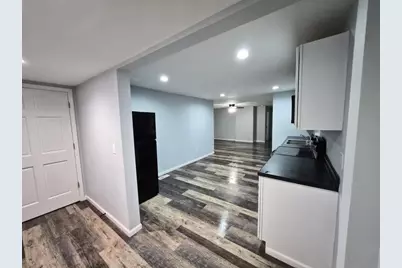 911 St Clair Street, Manitowoc, WI 54220 - Photo 9