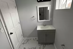 911 St Clair St, Manitowoc, WI 54220 - Photo 17