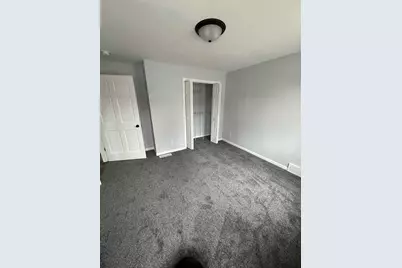 911 St Clair Street, Manitowoc, WI 54220 - Photo 11