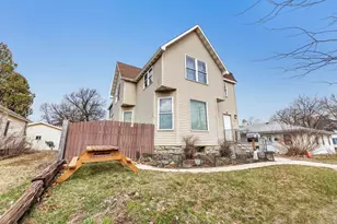 827 N Broadway, Green Bay, WI 54303 - Photo 29