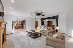 4207 Lost Dauphin Rd, De Pere, WI 54115 - Photo 5