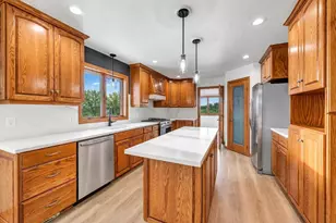 4207 Lost Dauphin Rd, De Pere, WI 54115 - Photo 9