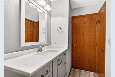 984 Tullar Road #17, Neenah, WI 54956 - Photo 17