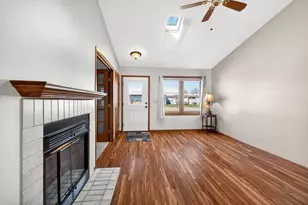 984 Tullar Rd, Neenah, WI 54956 - Photo 5