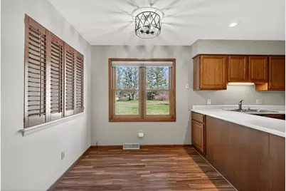 984 Tullar Road #17, Neenah, WI 54956 - Photo 7