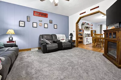 W5642 Fahrenkrug Street, Nichols, WI 54152 - Photo 7
