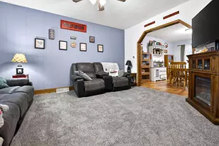 W5642 Fahrenkrug St, Nichols, WI 54152 - Photo 7