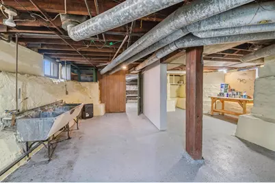 1110 S Webster Avenue, Green Bay, WI 54301 - Photo 33