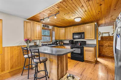 8578 Winncrest Road, Neenah, WI 54956 - Photo 11