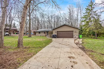 8578 Winncrest Road, Neenah, WI 54956 - Photo 3