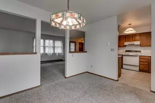 930 Manor Dr, Neenah, WI 54956 - Photo 7