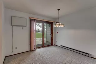 930 Manor Dr, Neenah, WI 54956 - Photo 11