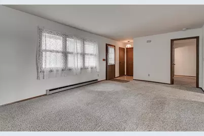 930 Manor Drive #60, Neenah, WI 54956 - Photo 3