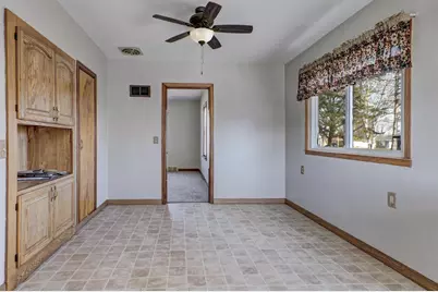 758 Madison Street, Neenah, WI 54956 - Photo 13