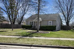758 Madison St, Neenah, WI 54956 - Photo 3
