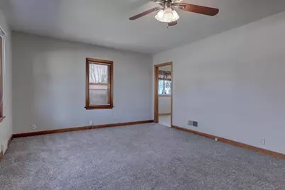 758 Madison Street, Neenah, WI 54956 - Photo 9