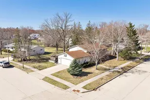 2455 Kingston Pl, Oshkosh, WI 54904 - Photo 43