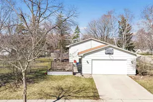 2455 Kingston Pl, Oshkosh, WI 54904 - Photo 39