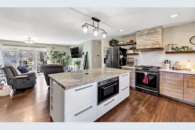 2455 Kingston Place, Oshkosh, WI 54904 - Photo 13