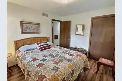 1313 E Murdock Avenue, Oshkosh, WI 54901 - Photo 21