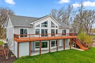 534 Resort Rd, Suamico, WI 54173 - Photo 3